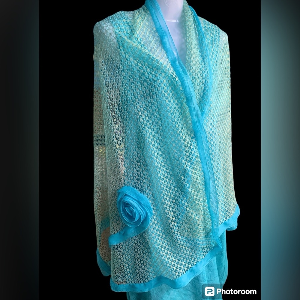 Turquoise Shawl with flower detail and gold thread accent. 34” X 68”.